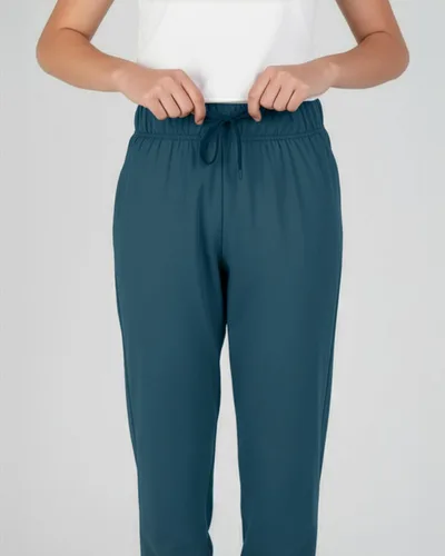 Vista 22 de Real Essentials Paquete de 3: pantalones deportivos casuales para niñas (de 7 a 16 años)