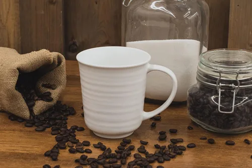 Vista 6 de Elanze Designs Juego de 4 tazas de café de cerámica de 17 onzas con acabado esmaltado blanco mate