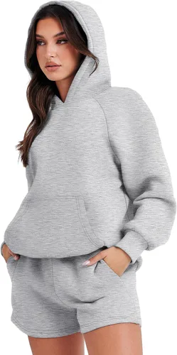 Vista 4 de ATHMILE Conjunto de 2 piezas de gran tamaño con capucha y pantalones cortos para mujer, conjunto de otoño 2023 de manga larga y sudadera acogedora