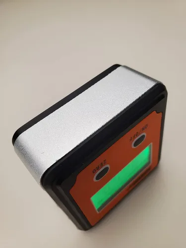 Vista 8 de Johnson Level & Tool 1886-0000 Localizador de Ángulo Magnético Digital con 2 Botones, Naranja, 1 Localizador