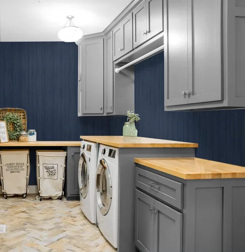 Vista 5 de NextWall - Papel pintado de panel de madera sintético de pelar y pegar (azul naval)