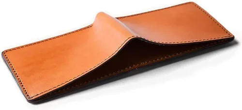 Vista 8 de TANNER GOODS Billetera de cuero para hombre, estilo tradicional, con 4 ranuras para tarjetas, sección de notas planas. Billetera de bolsillo