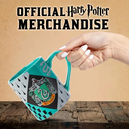 Vista 4 de Silver Buffalo Harry Potter Hogwarts Slytherin House Crest - Taza de cerámica, 14 onzas