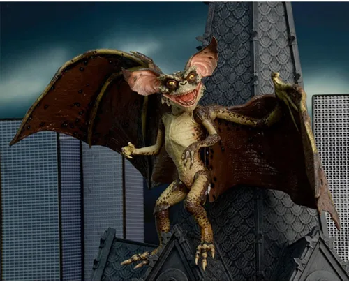 Vista 4 de NECA Gremlins 2 - Figura de acción de Gremlin de murciélago en caja