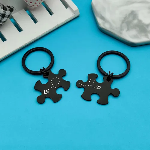 Vista 2 de Llavero de regalo para pareja para novio y novia, regalos del día de San Valentín para él y ella, llavero de aniversario, regalos de cumpleaños