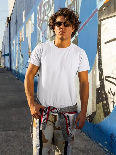 Vista 5 de Expression Tees Camiseta para hombre con la nueva gira de conciertos 2023 A Lot Going On at The Moment