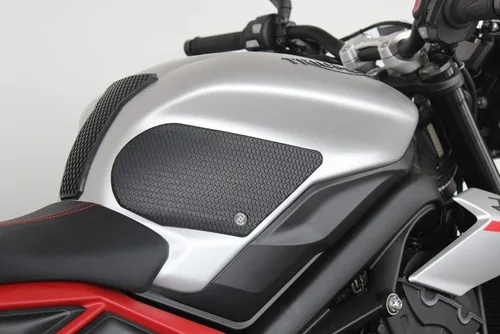 Vista 2 de TechSpec Puños para tanque Gripster – Compatible con Triumph Street Triple, S, R y RS (13 – Actual) – 62-3507-SS – Piel de serpiente