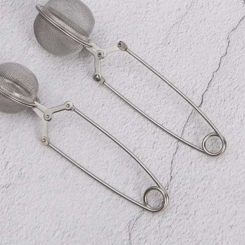 Vista 4 de Colador de té de malla de acero inoxidable con asa, filtro de metal, bola de filtro de té, café, hierba, especias, difusor de té (1 unidad, pequeña)