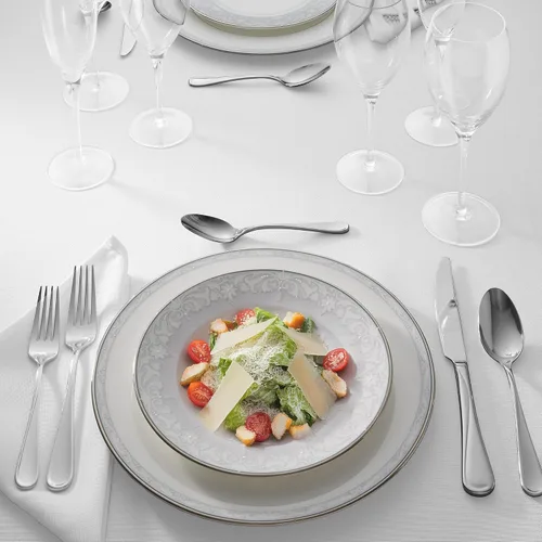 Vista 2 de Lann's Linens - Mantel rectangular de tela de poliéster de primera calidad para bodas, banquetes y restaurantes Blanco