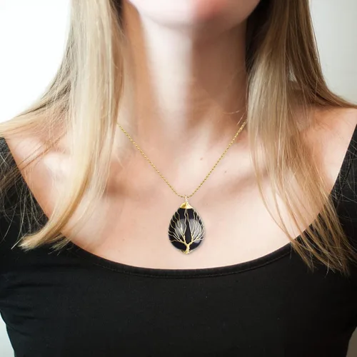 Vista 2 de Collar con colgante de lágrima envuelto en alambre dorado, collares de piedra de cristal curativa del árbol de la vida, joyas de piedras preciosas