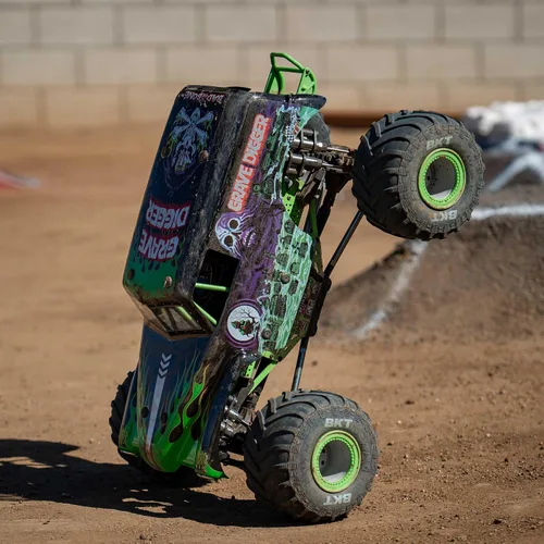 Vista 6 de Losi LMT 2.0 Camión Monstruo de Tracción en las 4 Ruedas con Eje Sólido RTR - Grave Digger LOS04028T1