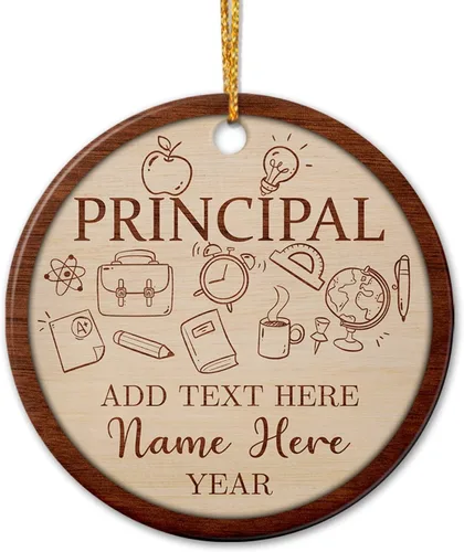 Vista 19 de Adorno de cerámica personalizado de asistente principal, adornos de Navidad del mejor asistente del mundo, texto personalizado, año y nombre de Papá
