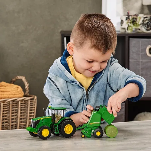 Vista 2 de 1:32 John Deere 7270R con 560R Round BALER