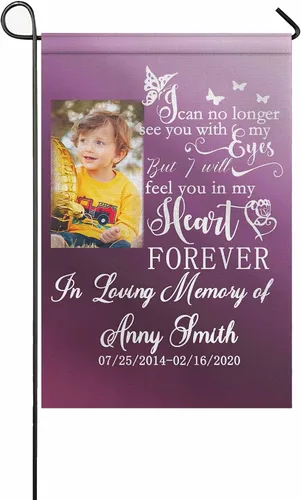 Vista 9 de Bandera conmemorativa personalizada para jardín con nombre de foto, fecha para patio al aire libre, decoración de cementerio para tumba, doble cara