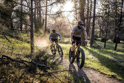 Vista 6 de Bicicleta de montaña de llantas gruesas Mongoose Argus Trail o ST, bicicleta de 20, 24 o 26 pulgadas para niños y adultos, 7 o 16 velocidades