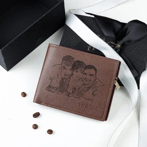 Vista 5 de Jewelstruck Billetera para hombre, billetera personalizada para hombre, carteras personalizadas para hombre, iniciales grabadas con imagen, día
