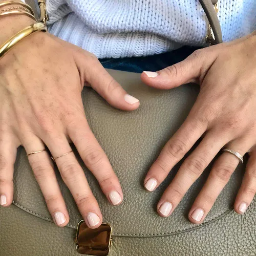 Vista 2 de AZA Esmalte de uñas, vegano, sin 10, libre de crueldad, no tóxico, resistente a las astillas, secado rápido, similar al gel, rosa beige