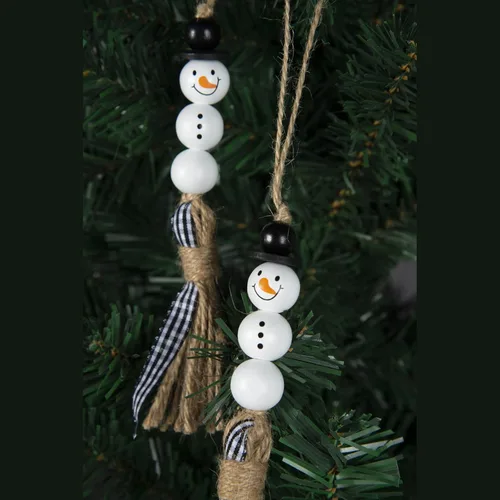 Vista 6 de 100 cuentas de madera de muñeco de nieve de Navidad para manualidades, cuentas de madera de búfalo, cuentas redondas de madera a cuadros, cuentas