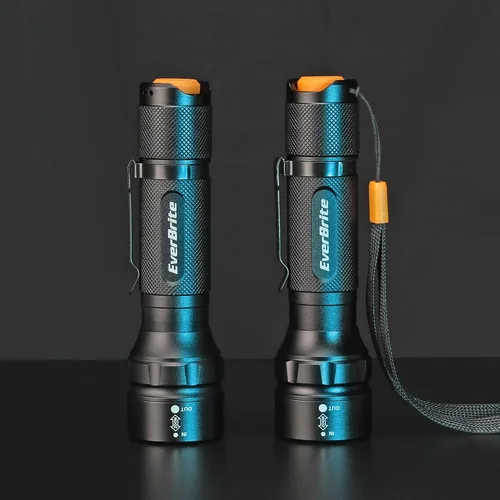 Vista 7 de EverBrite Paquete de 2 mini linternas LED superpequeñas de 150 lúmenes, linterna con zoom con cordón y clip, 3 modos, IPX4 impermeable