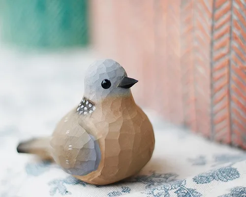Vista 29 de Figura de pájaro de madera Azure Tit, tilo tallado a mano, marrón claro, decoración moderna para el hogar, regalo de pájaro