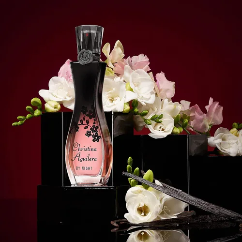 Vista 7 de Christina Aguilera By Night, Perfume para mujer, Eau de Parfum en aerosol, 0.5 fl. oz.