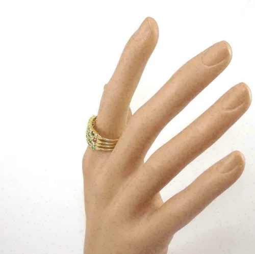 Vista 4 de Anillo de compromiso con acabado de oro amarillo de 14 quilates con diamantes de esmeralda, zafiro y rubí de 3.00