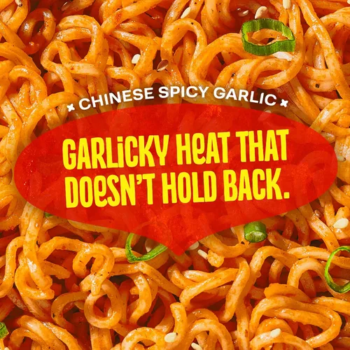 Vista 3 de Maggi Paquete de 24 fideos de ajo picantes chinos