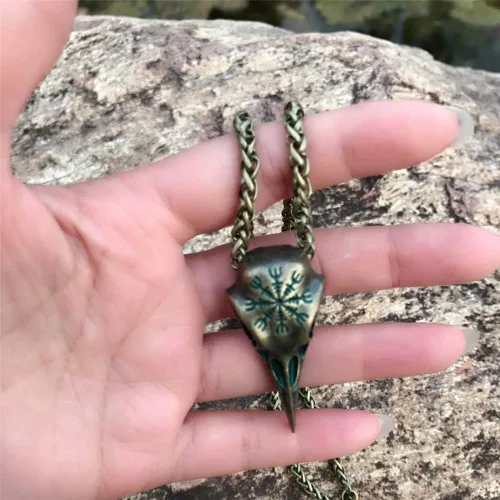 Vista 5 de NJ - Collar de calavera de cuervo vikingo, acero inoxidable, retro, peltre y cuervos, lanza nórdica, vikingo nórdico, runa nórdica, colgante gótico