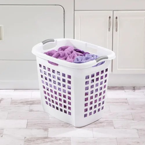 Vista 3 de Sterilite 12258004 Cesta Ultra Fácil de Transportar, Cesta Blanca con Insertos de Titanio, Paquete de 4