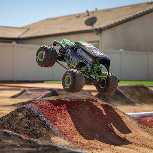 Vista 4 de Losi LMT 2.0 Camión Monstruo de Tracción en las 4 Ruedas con Eje Sólido RTR - Grave Digger LOS04028T1