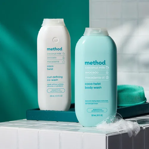 Vista 10 de Method Curl Defining Co-Wash, Coco Twist, leche de coco + aguacate + notas de macadamia, 13.5 onzas