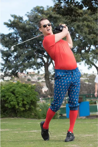 Vista 3 de Tipsy Elves Pantalones de golf para hombre, calcetines a juego incluidos, pantalones deportivos para hombre con diseños que cambian el juego