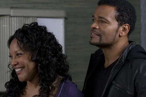Vista 5 de All Things Fall Apart Blu-ray