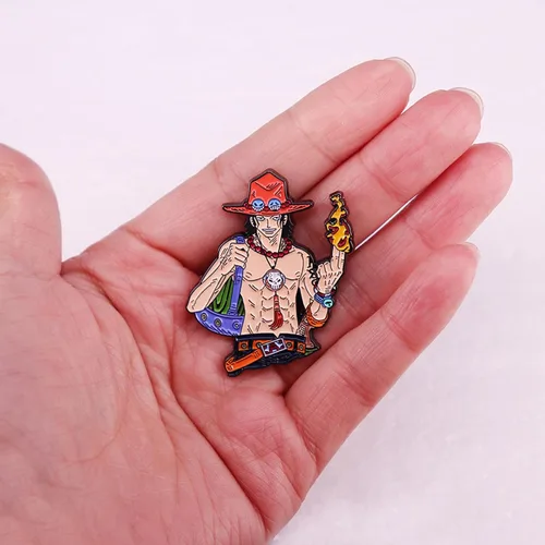 Vista 5 de Alfileres esmaltados de personajes de anime OnePiece Los pines de metal para cosplay de anime son perfectos para mochilas, bolsos, ropa y regalos
