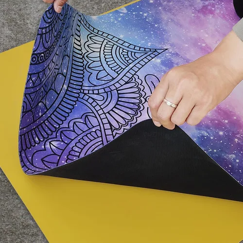 Vista 2 de U&M Tapete de yoga antideslizante, tapete de gamuza para ejercicio con bolsa de transporte para yoga, pilates y meditación, estiramiento de suelo
