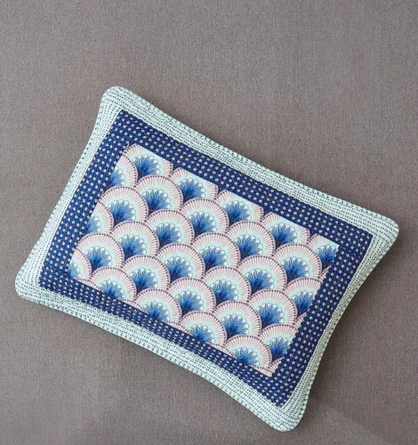 Vista 7 de DaDa Juego de cama con dos fundas de almohada cuadradas de algodón con simulación del mosaico de un claro de bosque encantado - rodeada