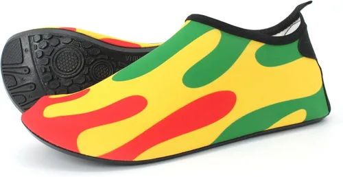 Vista 3 de VOARYISA Zapatos de agua para mujeres y hombres de secado rápido, zapatos de playa para surf al aire libre, yoga, ejercicio, bandera de Jamaica