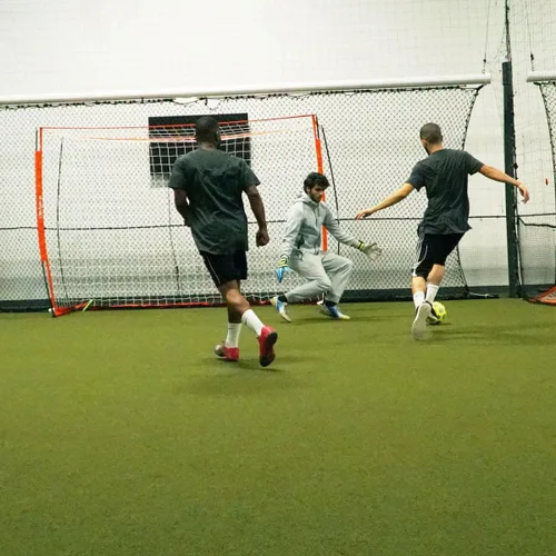 Vista 6 de GoSports Portería de fútbol sala ELITE - Tamaño 3 M x 2 M, marco plegable tipo arco y red - Juega y entrena como los profesionales, incluye bolsa