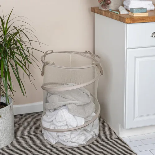 Vista 3 de Household Essentials Cesta de malla desplegable para lavandería, color beige