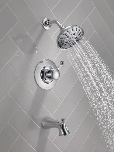 Vista 2 de Delta Faucet Esato 14 Series - Kit de molduras para bañera y ducha monomando, cromado 144897 (válvula incluida)