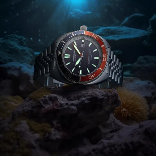 Vista 5 de Stuhrling Reloj suizo automático de buceo de 1.772 in con caja y pulsera de acero inoxidable giratorio bisel unidireccional resistente al agua