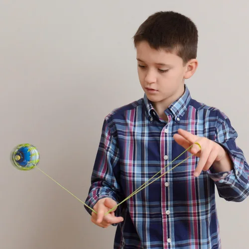 Vista 2 de Big Time Toys Yoyo Ball Yoyo de retorno automático, paquete de fiesta de 5, colores y patrones surtidos, nunca necesita rebobinar, nuevo giro