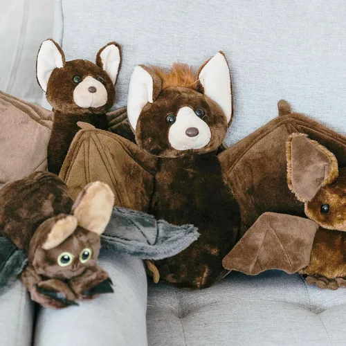 Vista 2 de The Petting Zoo Peluche de murciélago, regalos para niños, animales salvajes del zoológico Onez, juguete de peluche de murciélago de 12 pulgadas