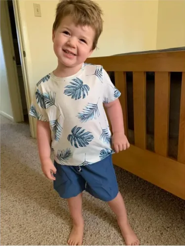Vista 2 de AMAWMW Trajes de verano hawaianos para bebés y niños pequeños, camiseta de hoja de palmera, pantalones cortos con bolsillos, 2 piezas, ropa tropical