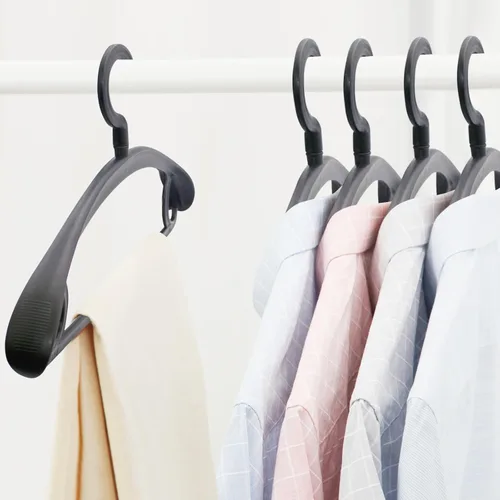 Vista 4 de Perchas resistentes giratorias anchas para invierno para chaquetas Negro