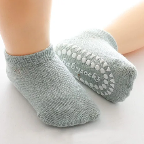 Vista 7 de Calcetines de algodón antideslizantes de corte bajo para niños y niñas