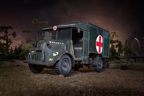 Vista 6 de Airfix Juego de modelos, A1375 Austin K2/Y, kit de modelo de ambulancia - Kit de construcción de modelo de vehículo de motor de plástico