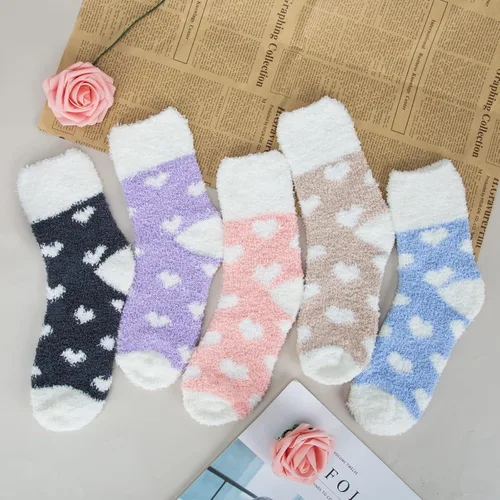 Vista 2 de Loritta 5 pares de calcetines peludos para mujer, cálidos, acogedores, esponjosos, súper suaves