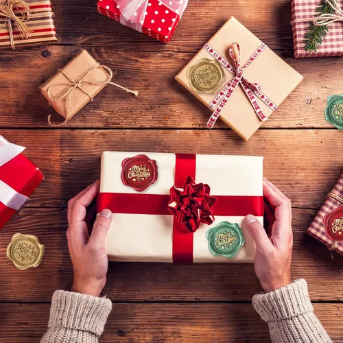 Vista 3 de Whaline 60 calcomanías de sello de cera de Navidad – rojo, verde, dorado – 3D vintage autoadhesivo en relieve para Navidad, tarjetas de invitación