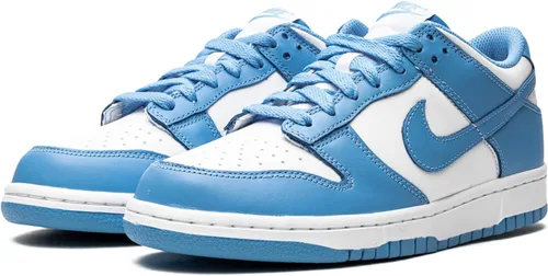 Vista 801 de Nike Kid's Dunk Low Sneaker